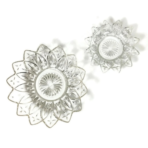 Vintage Crystal Clear Decorative Floral‎ Serving Bowls - Picture 1 of 10